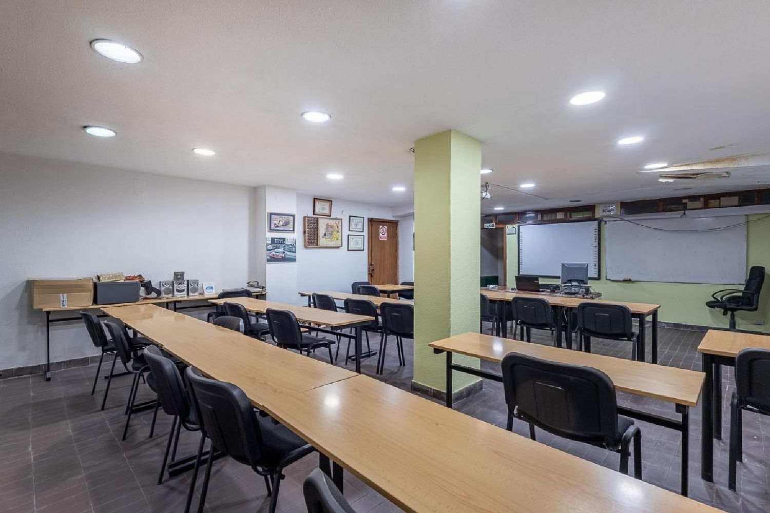  te koop kantoor Barrio De Granada Alacantí 1