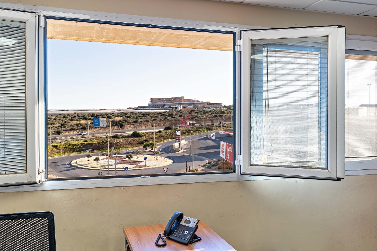 till salu kontor El Ejido Poniente Almeriense 2