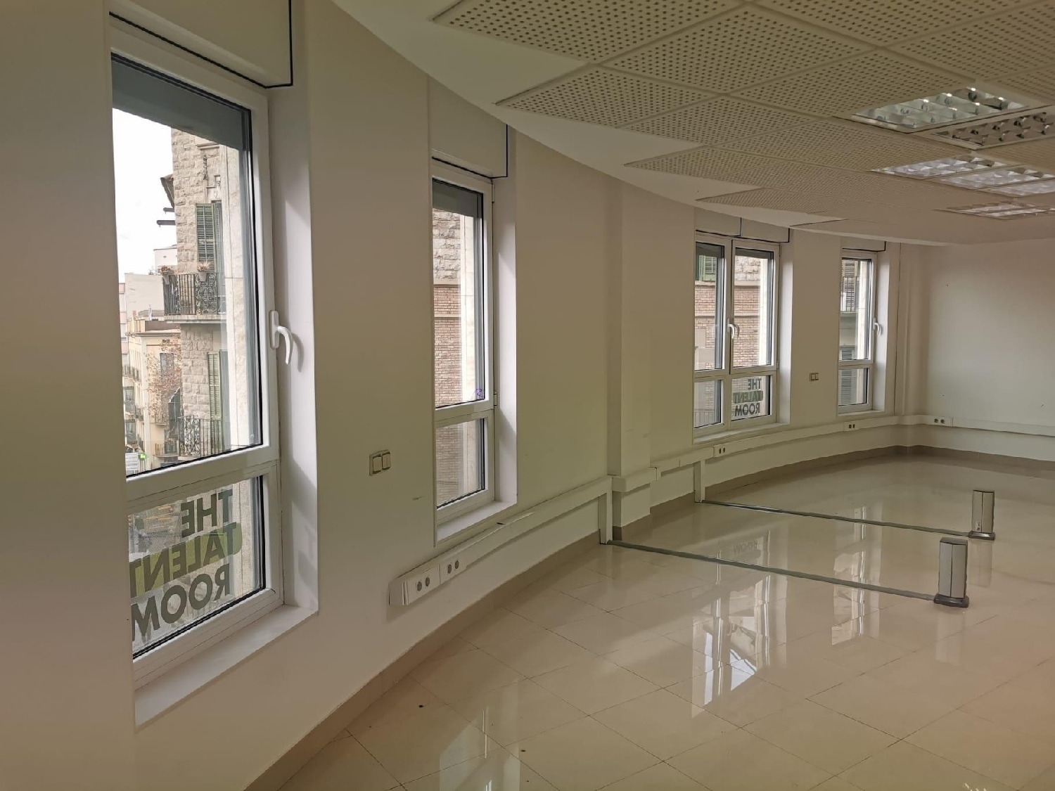 te koop kantoor Manresa Bages 7