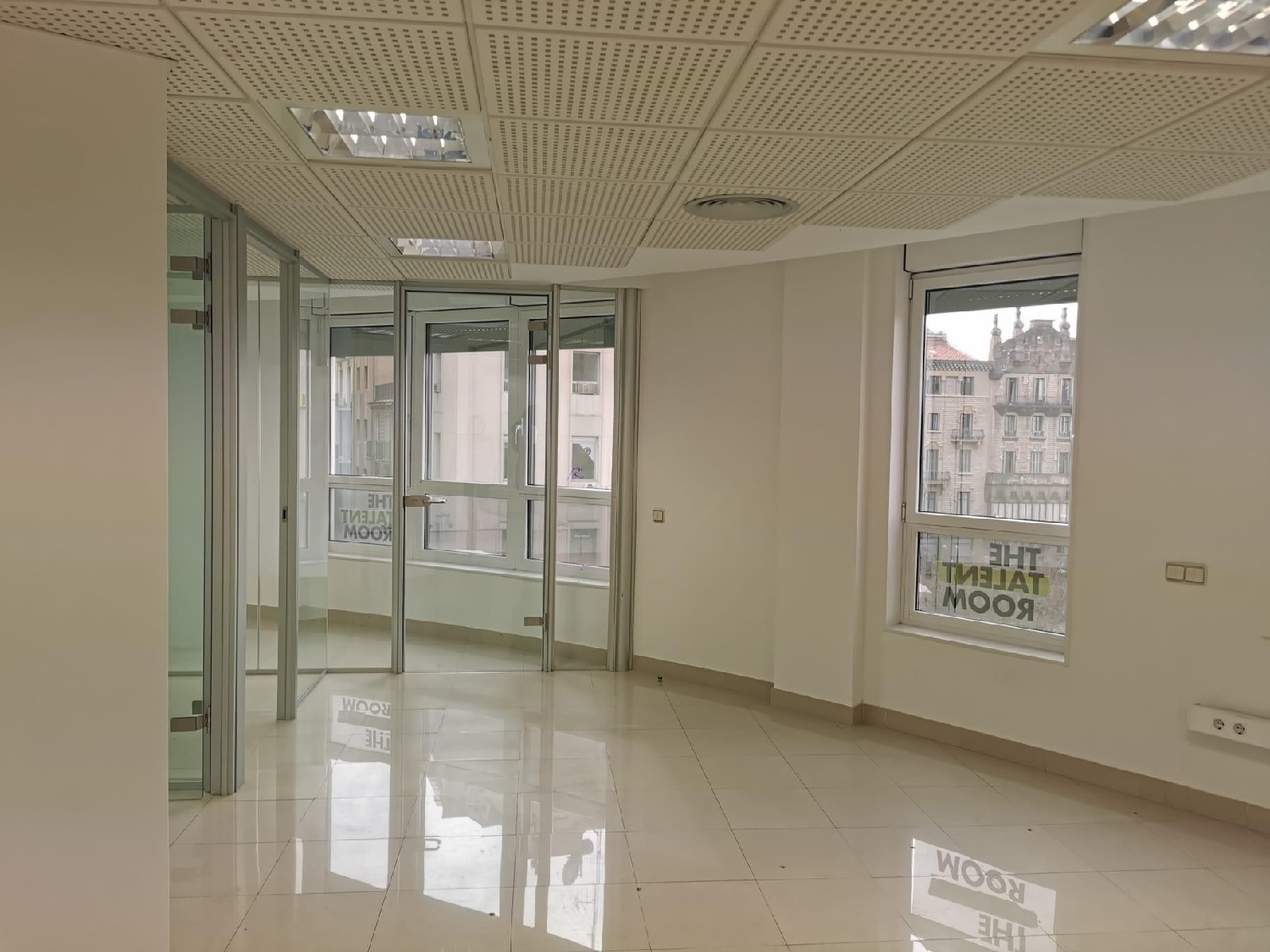 te koop kantoor Manresa Bages 4