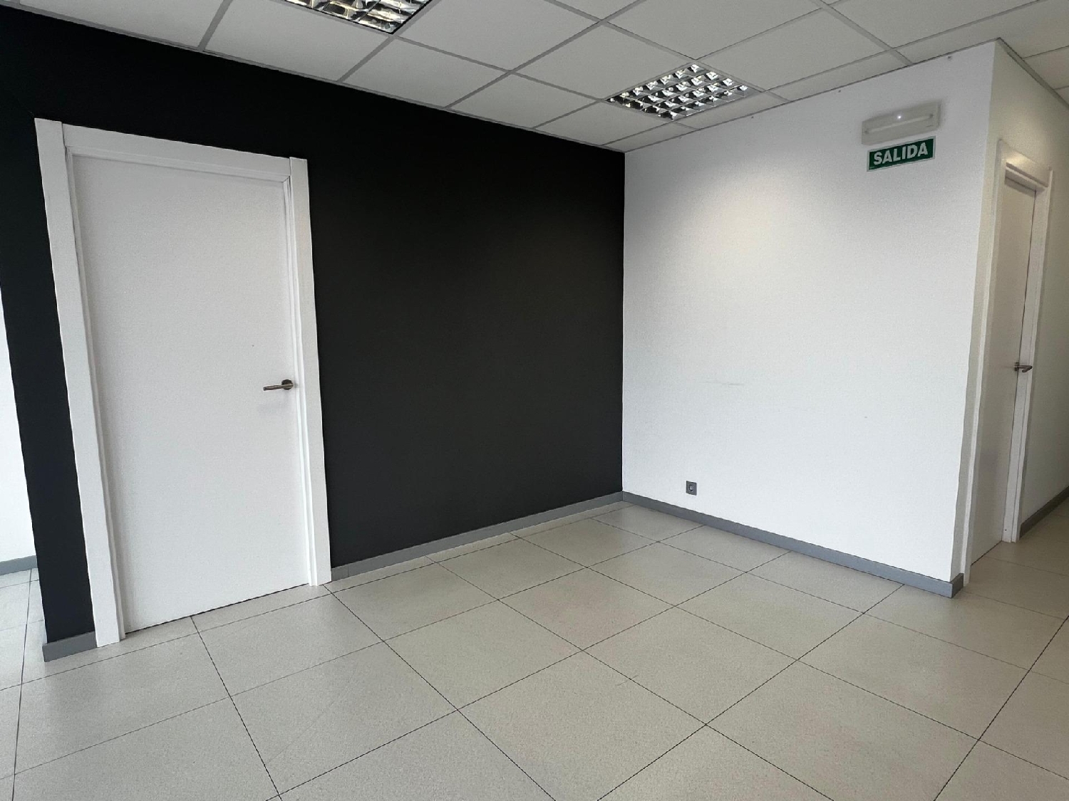 till salu kontor Mutilva Alta Pamplona 8