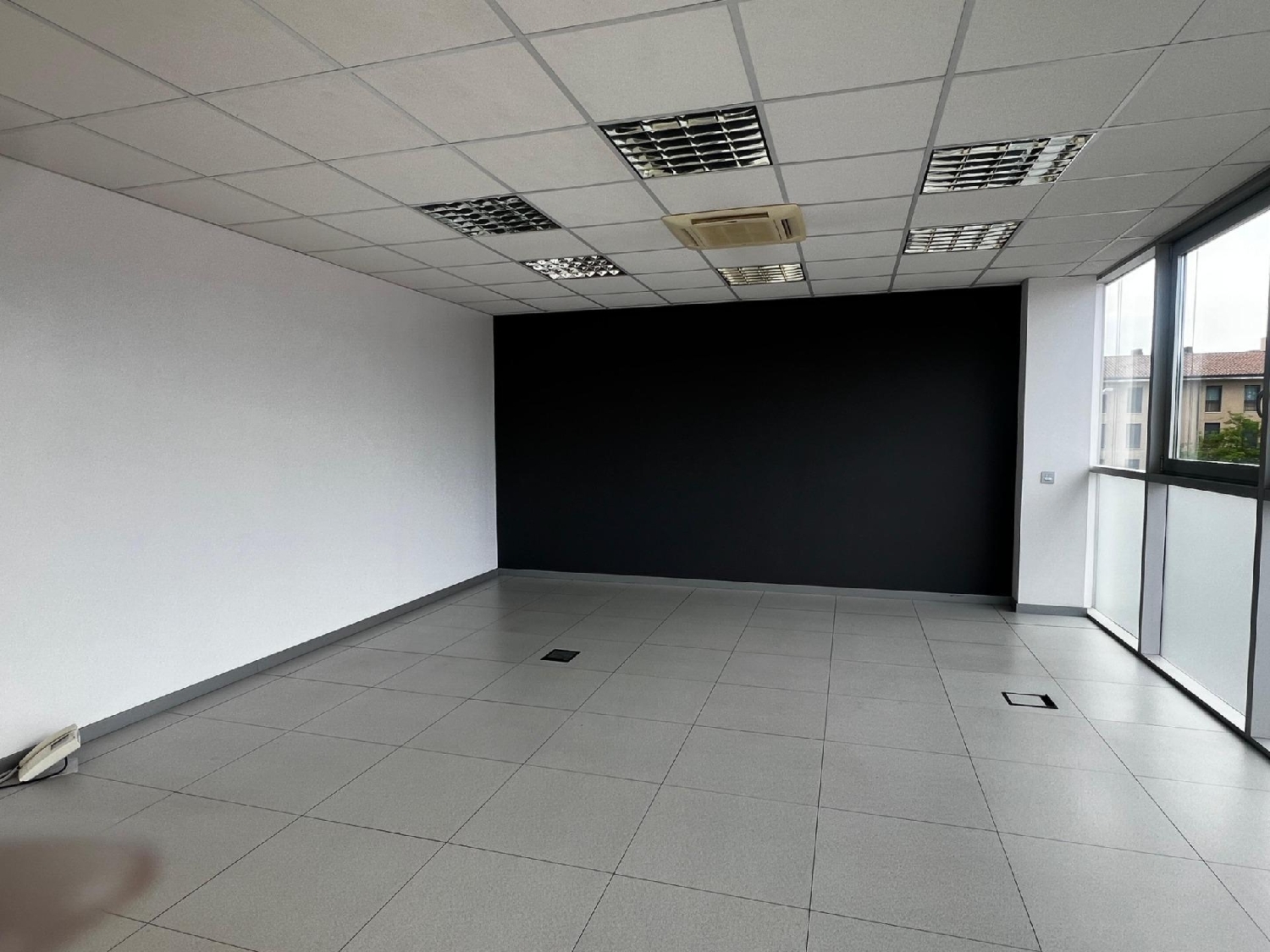 till salu kontor Mutilva Alta Pamplona 7