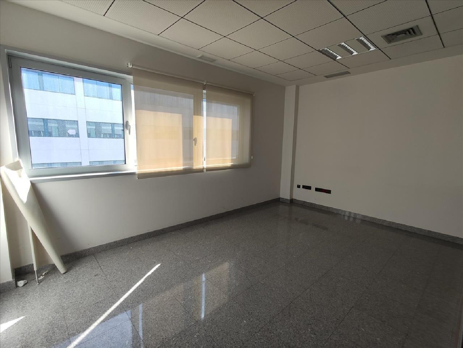  for sale office Sevilla La Nueva Sur 7