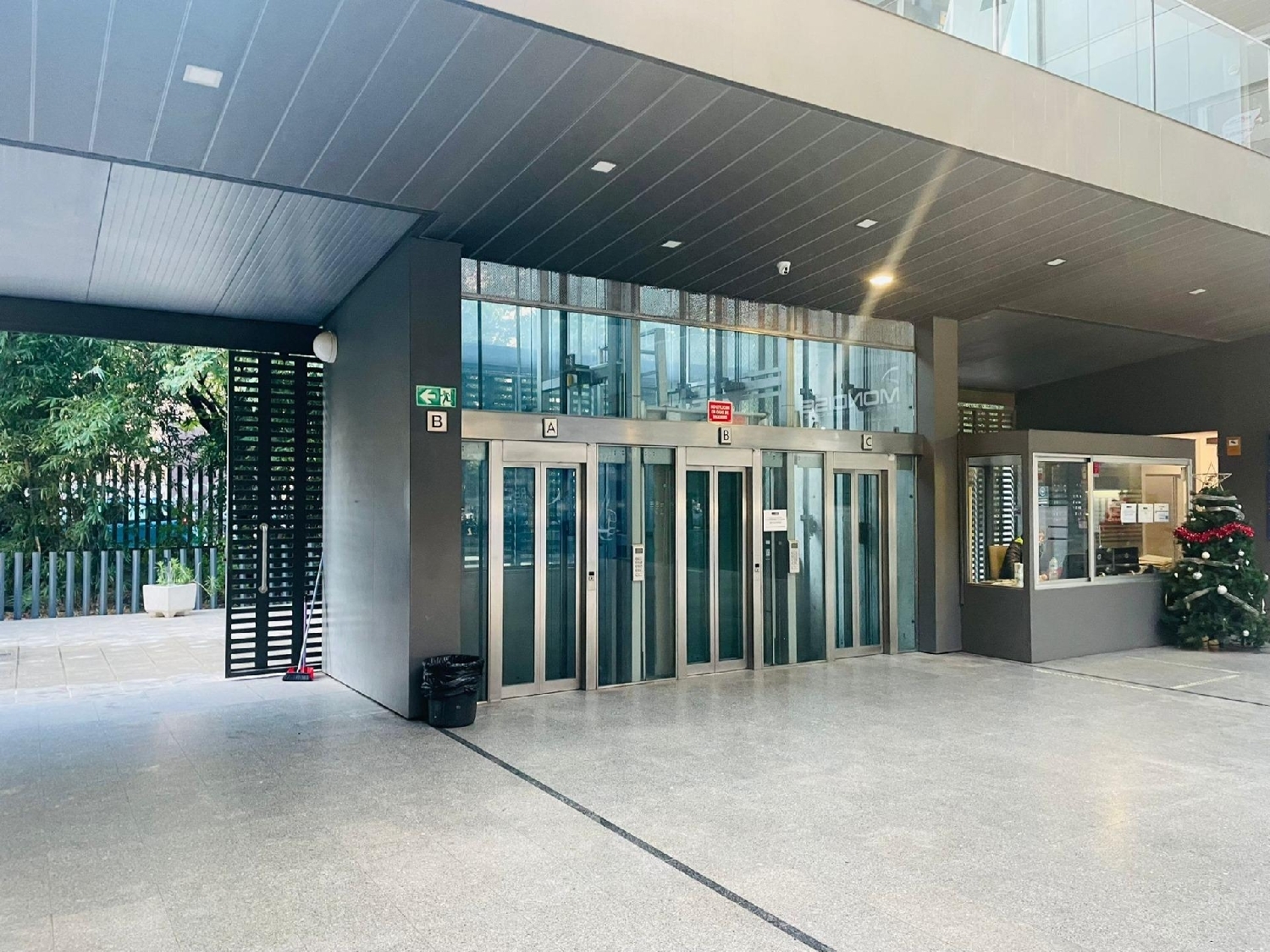  for sale office Sevilla La Nueva Sur 4