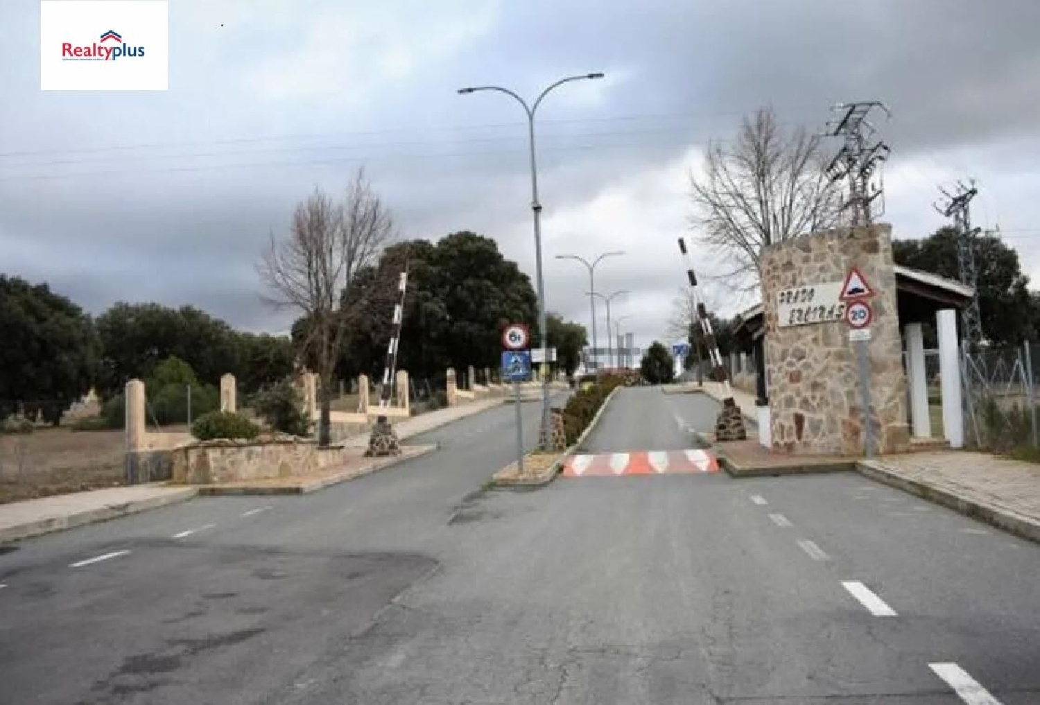 till salu tomt Maello Ávila 3