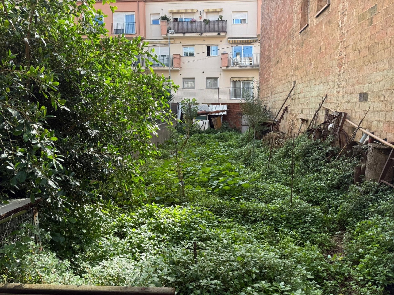  till salu tomt Piera Anoia 2