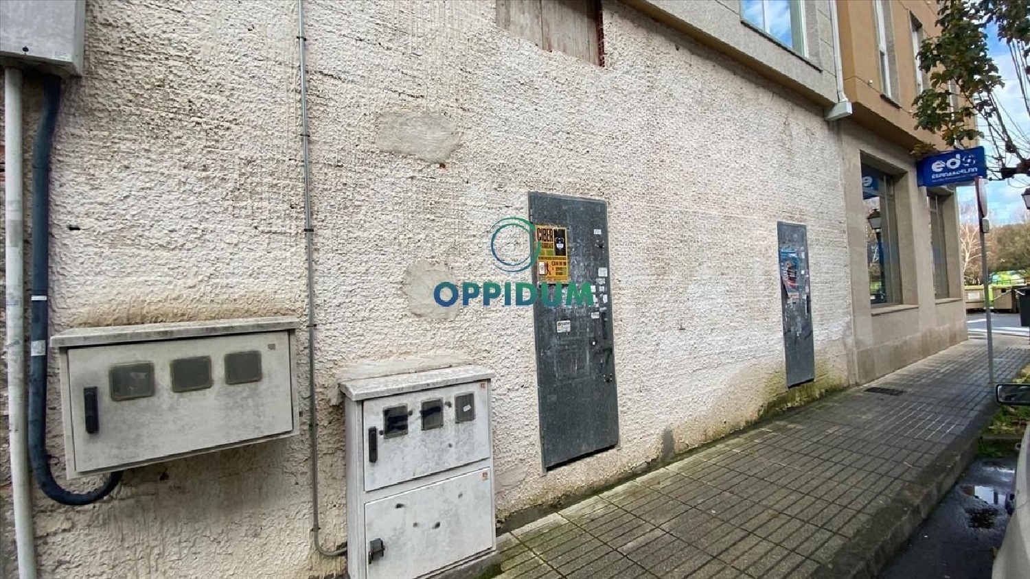  en venta local A Lamestrega Betanzos 2