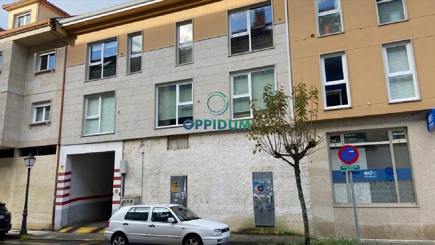  en venta local A Lamestrega Betanzos 1