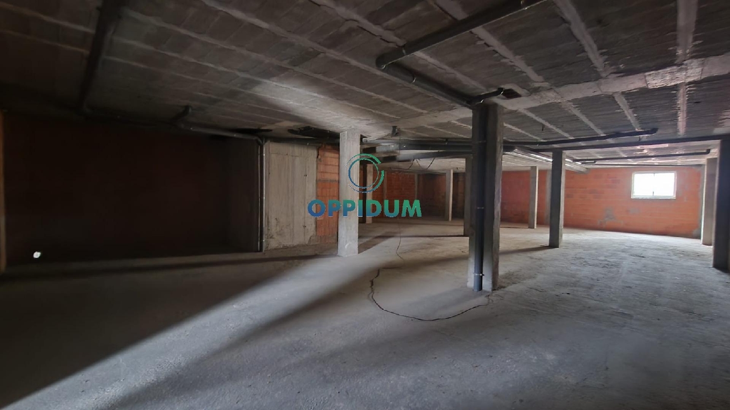  en venta local A Lamestrega Betanzos 8