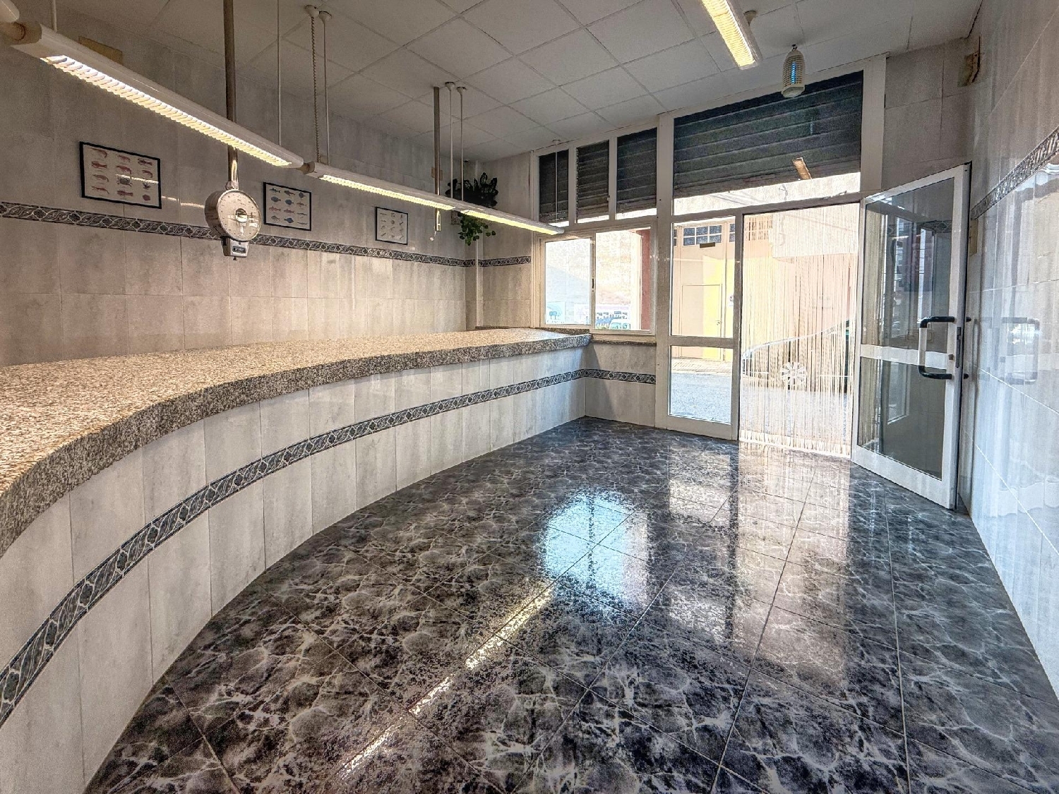 en venta local Alcanar Montsià 2