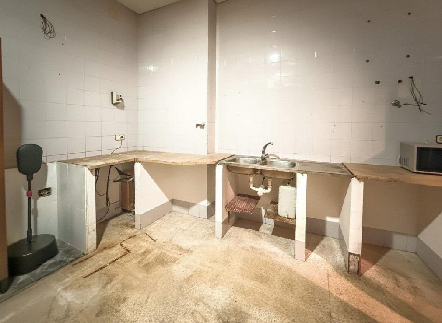 en venta local Alcanar Montsià 8