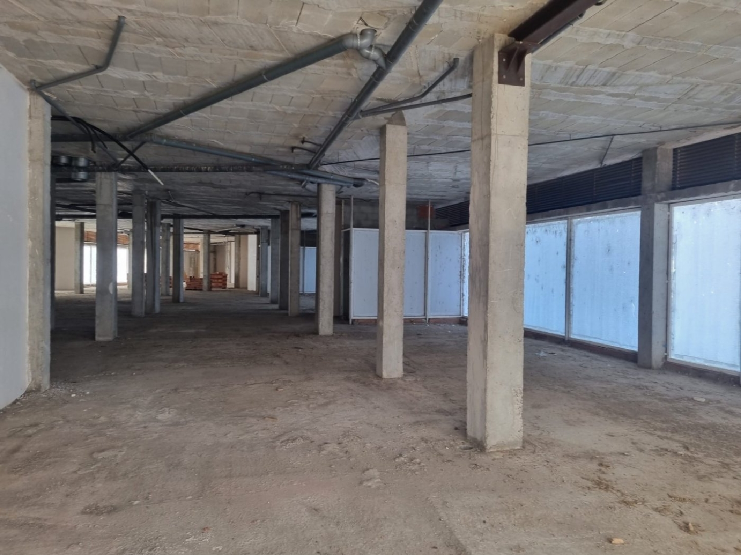  en venta local Aldea Bergantiños 5