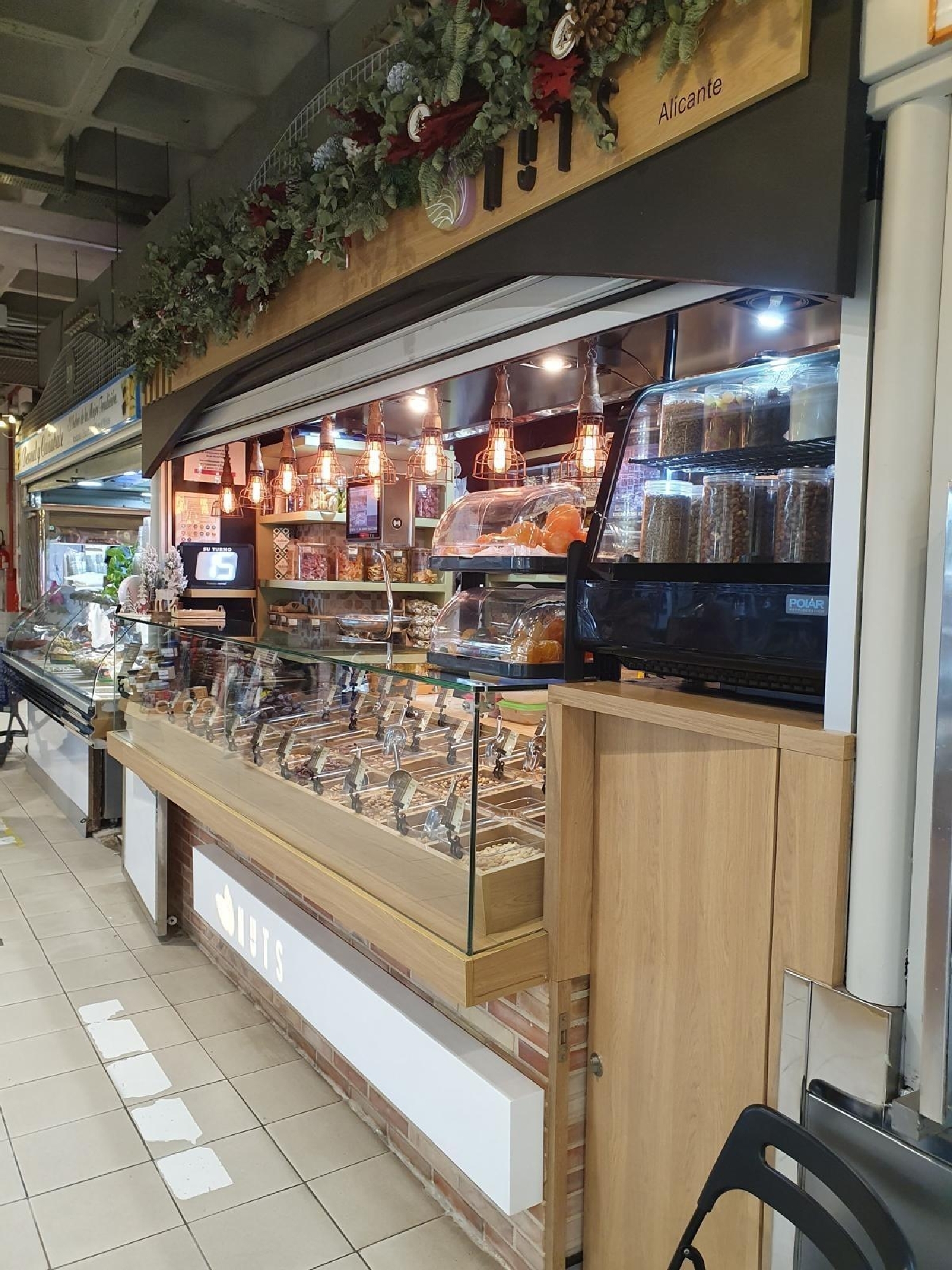  te koop bedrijfsruimte Alicante Centro 03001 Alacantí 2