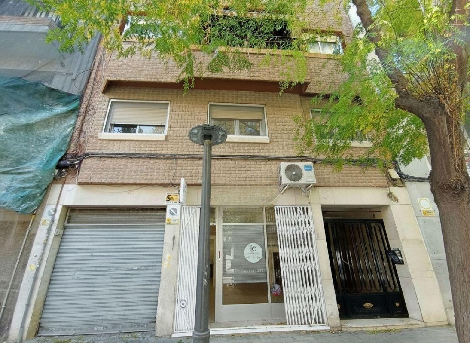  te koop bedrijfsruimte Alicante Centro 03001 Alacantí 2