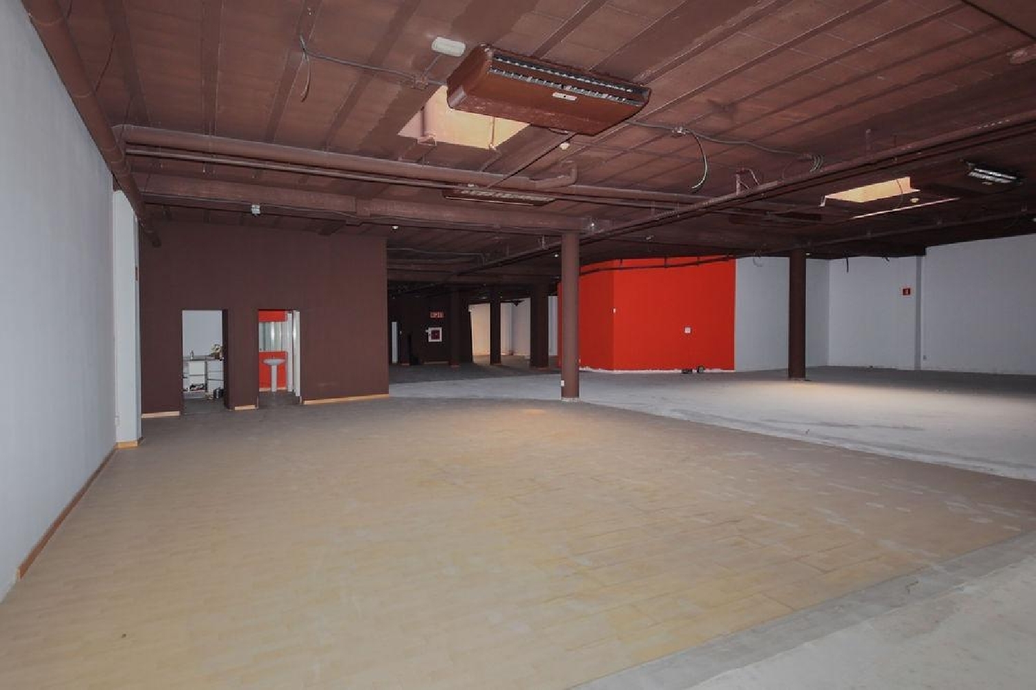  te koop bedrijfsruimte Barriada Les Tres Creus Bages 2