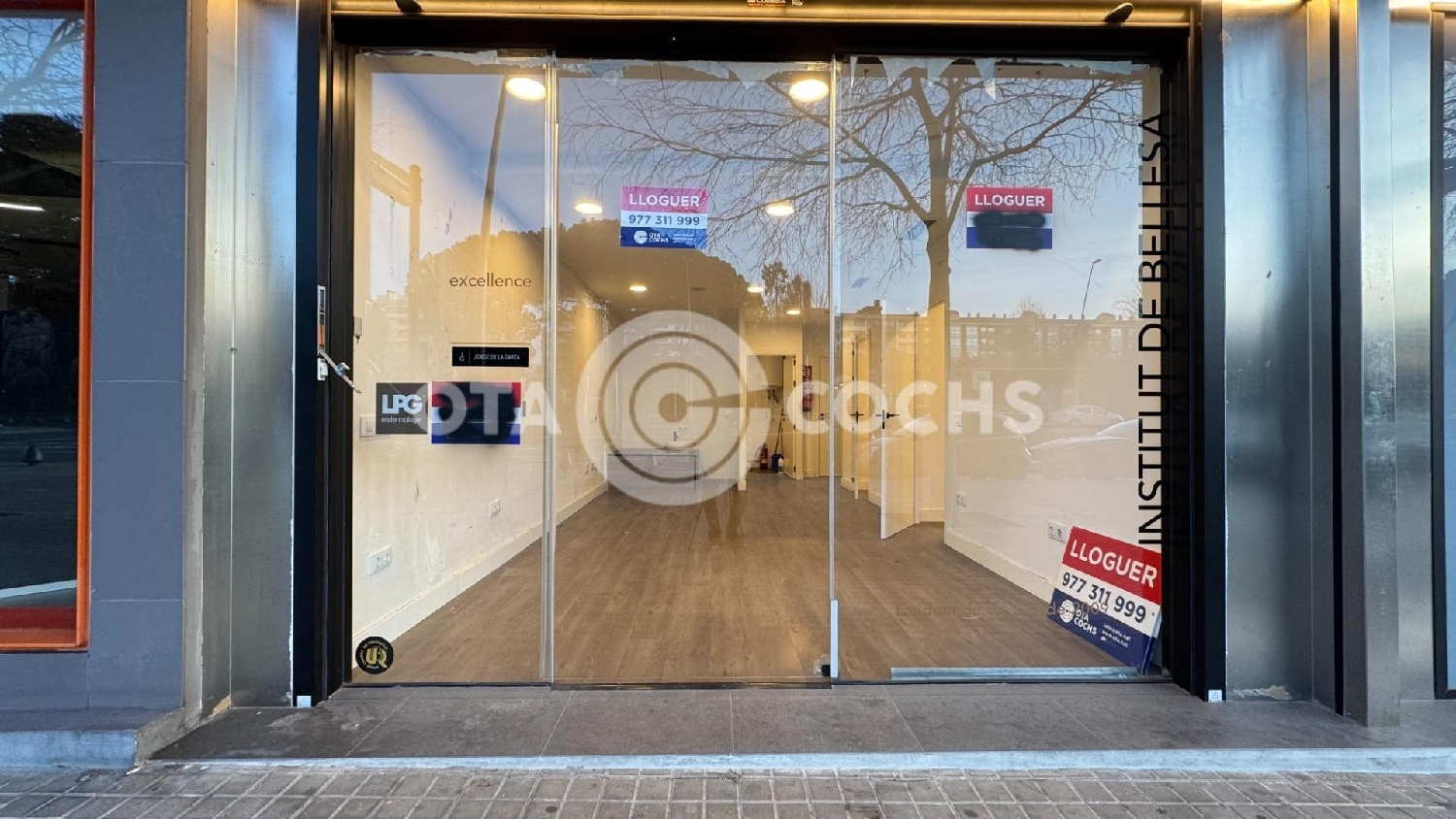  à vendre local commercial Barriada Les Tres Creus Bages 3