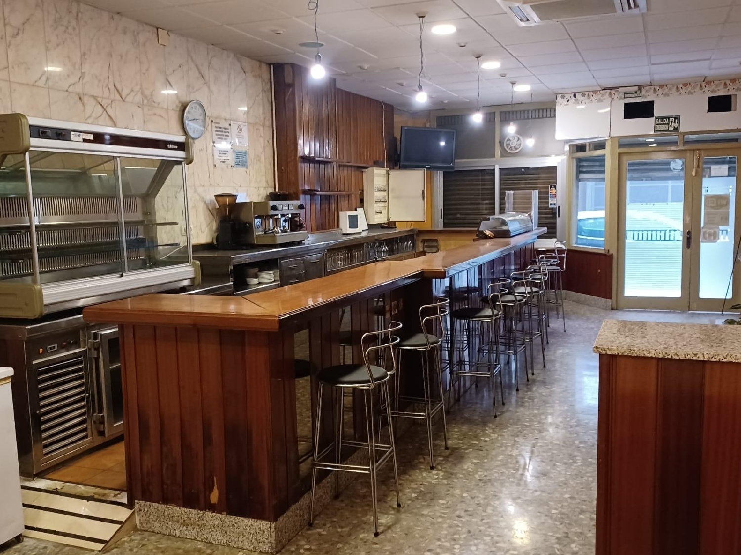  till salu lokal Barriada Les Tres Creus Bages 5