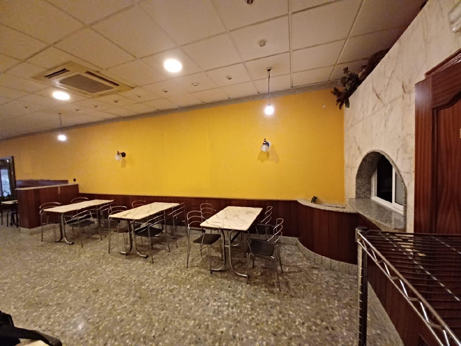  till salu lokal Barriada Les Tres Creus Bages 4