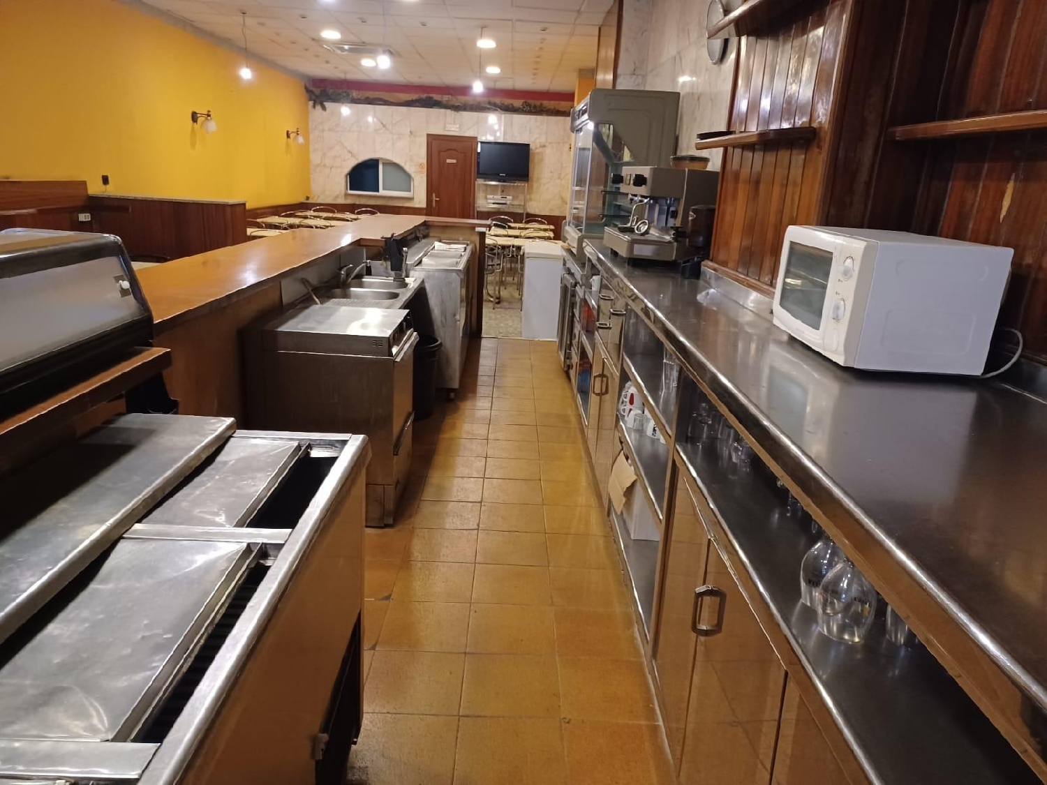  till salu lokal Barriada Les Tres Creus Bages 8