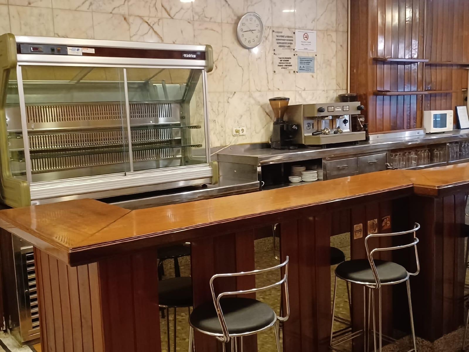  till salu lokal Barriada Les Tres Creus Bages 7