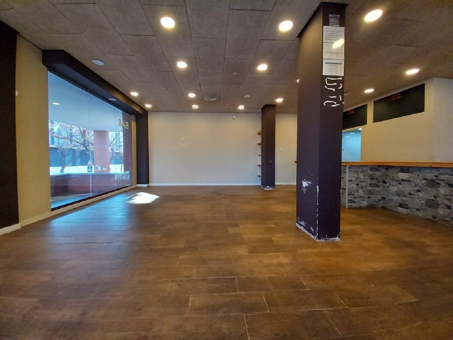 for sale commercial premise Barriada Les Tres Creus Bages 3