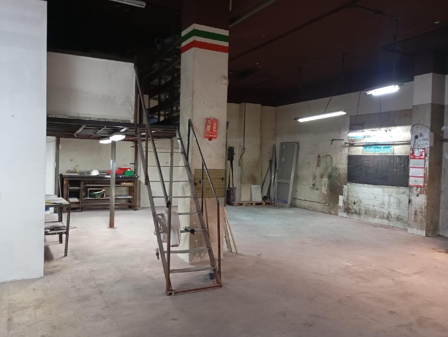 for sale commercial premise Barriada Les Tres Creus Bages 5