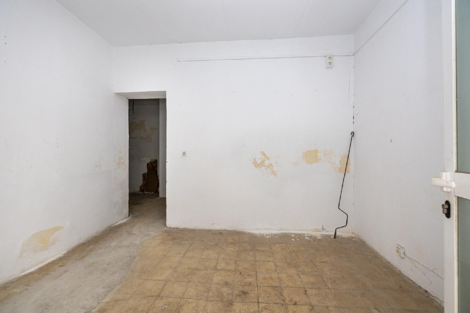  till salu lokal Barrio De Granada Alacantí 7