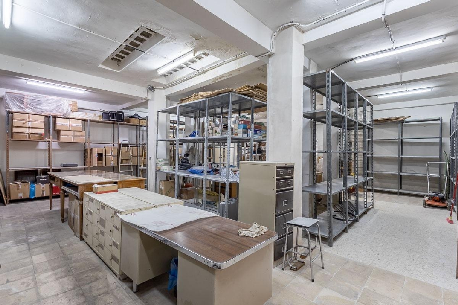  te koop bedrijfsruimte Barrio De Granada Alacantí 8