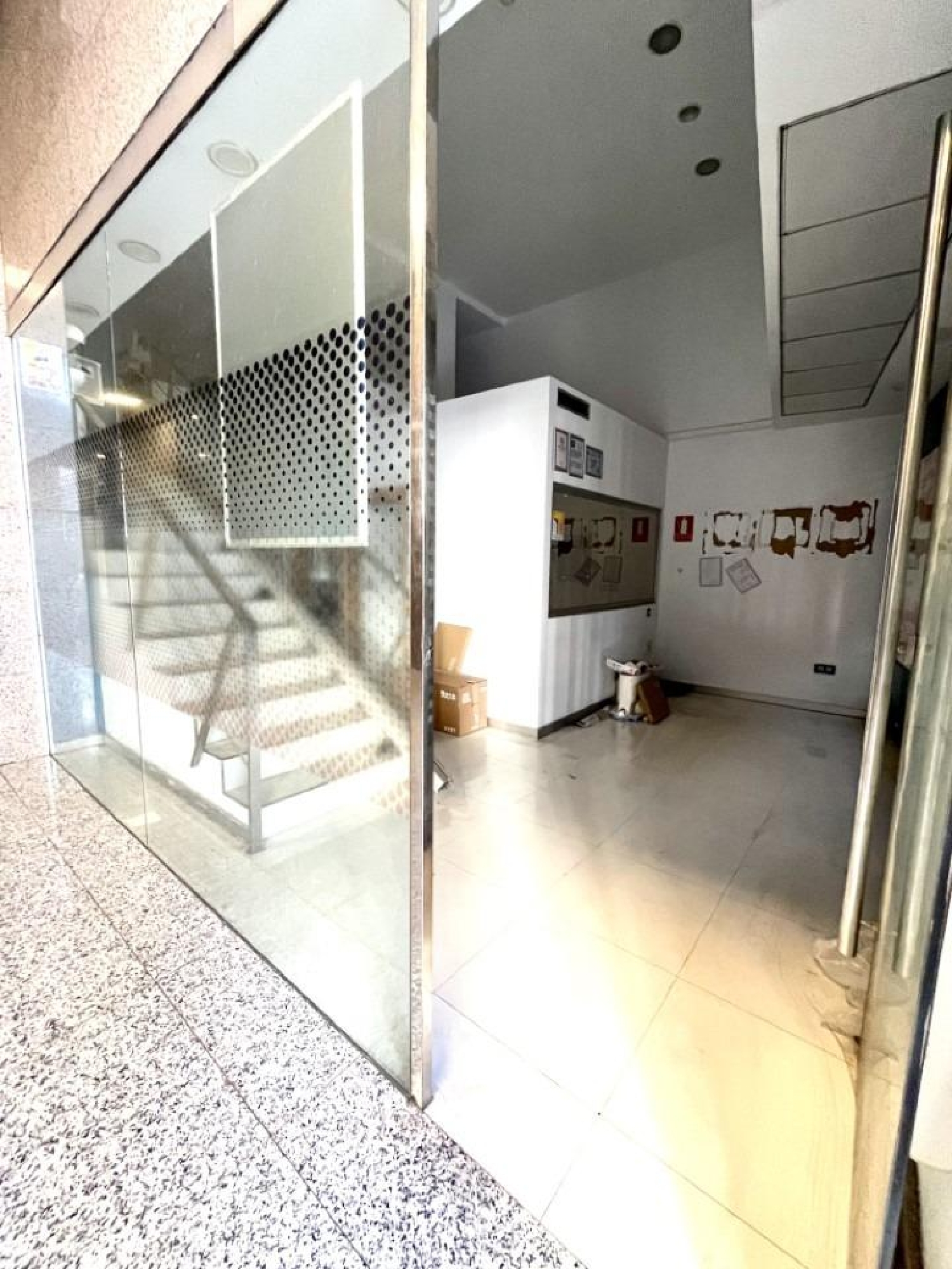  for sale commercial premise Barrio De Granada Alacantí 2