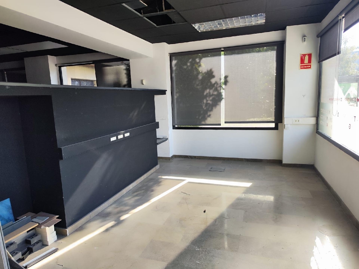  till salu lokal Barrio De Granada Alacantí 6