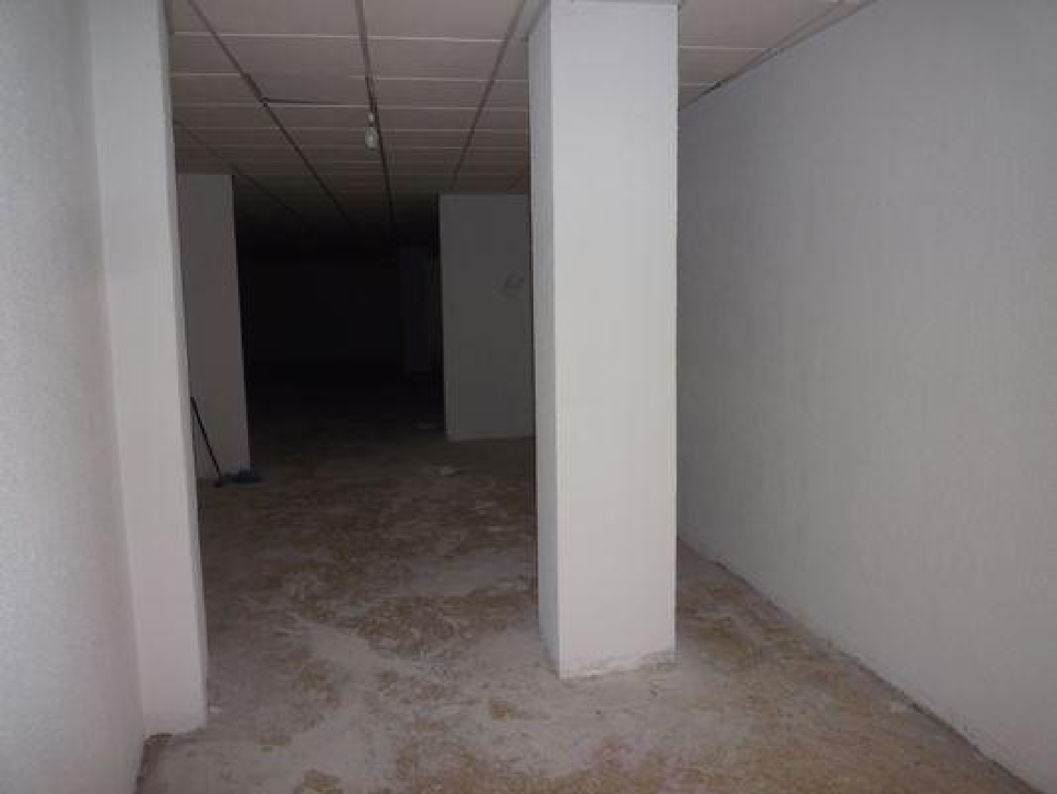  till salu lokal Barrio De Granada Alacantí 7