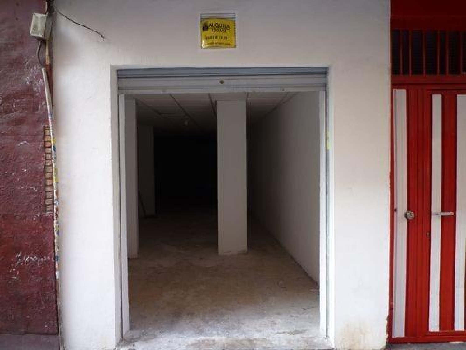  till salu lokal Barrio De Granada Alacantí 8