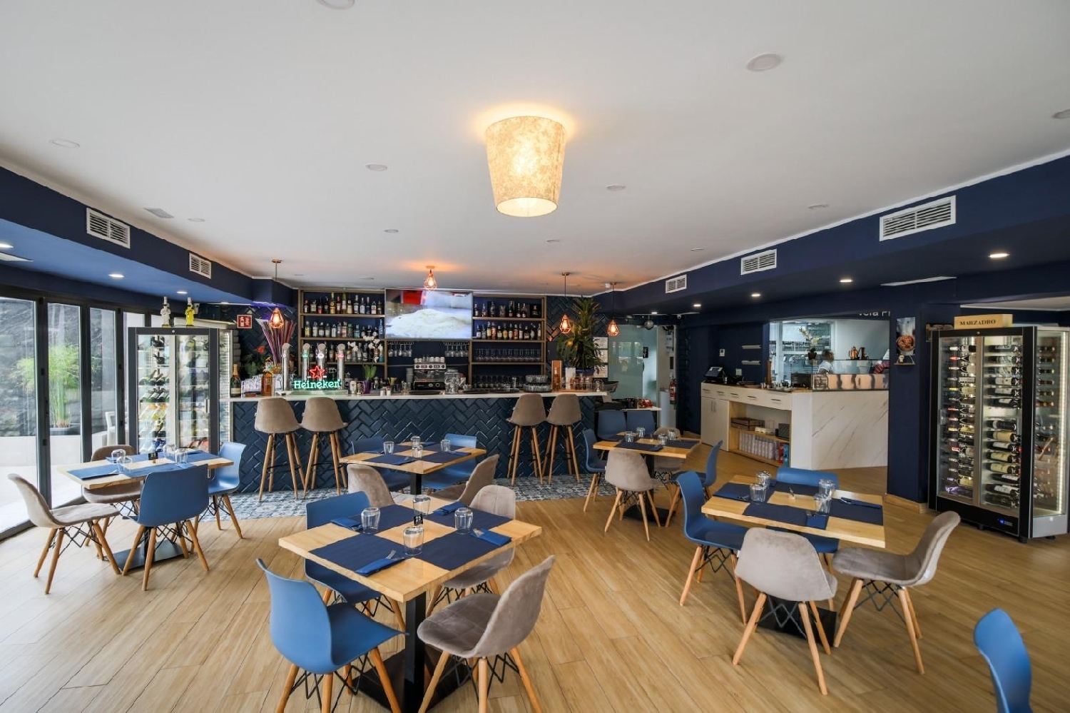 en venta local Benidorm Marina Baixa 8