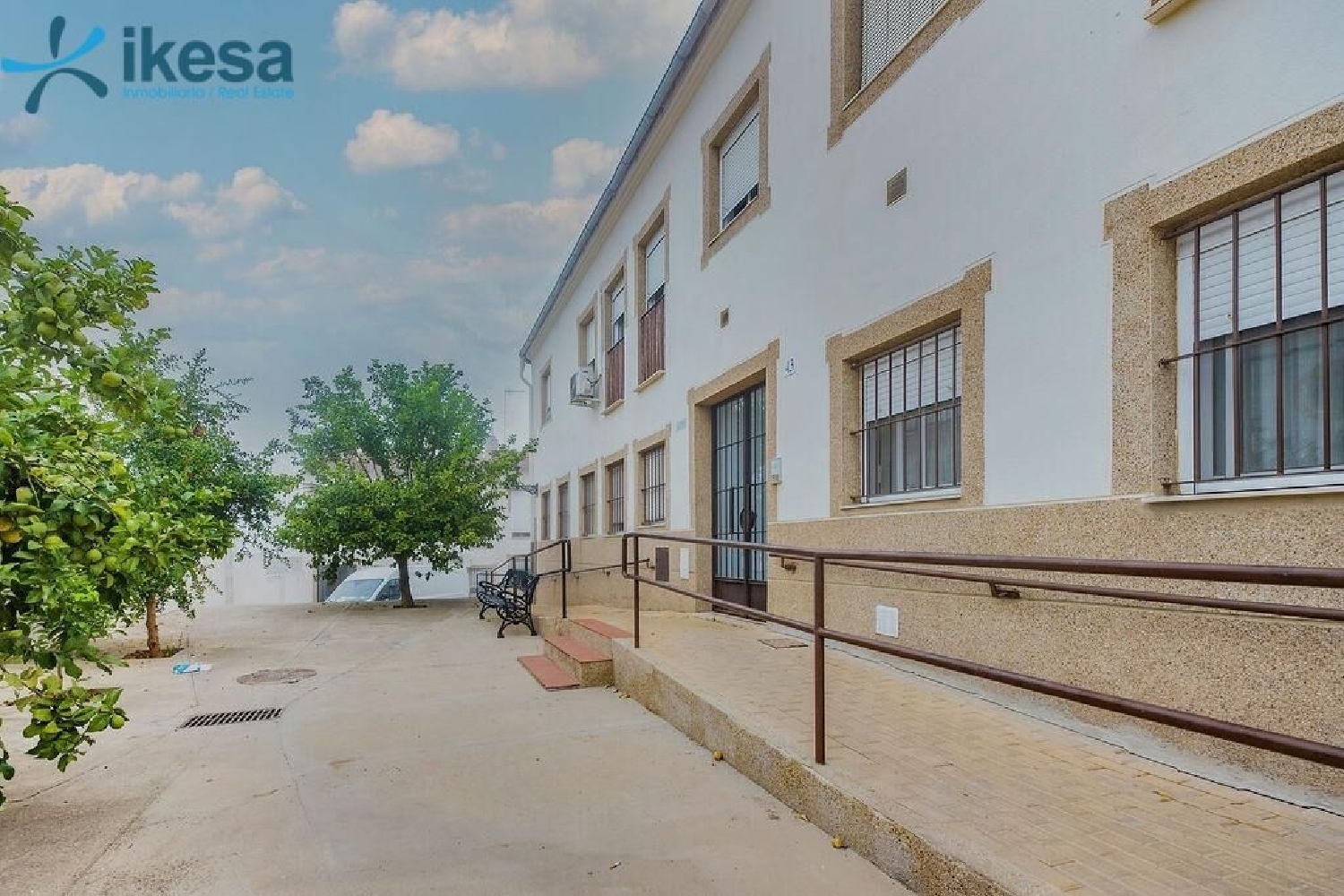  à vendre local commercial Bollullos Par Del Condado Condado (El) 2