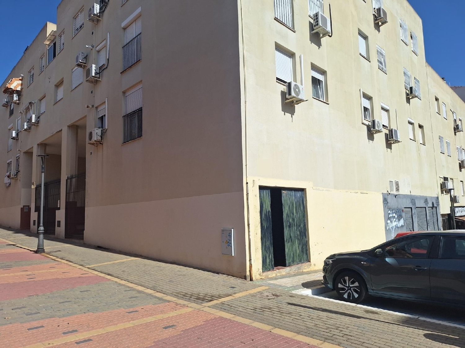 à vendre local commercial Bormujos Metropolitana De Sevilla 1