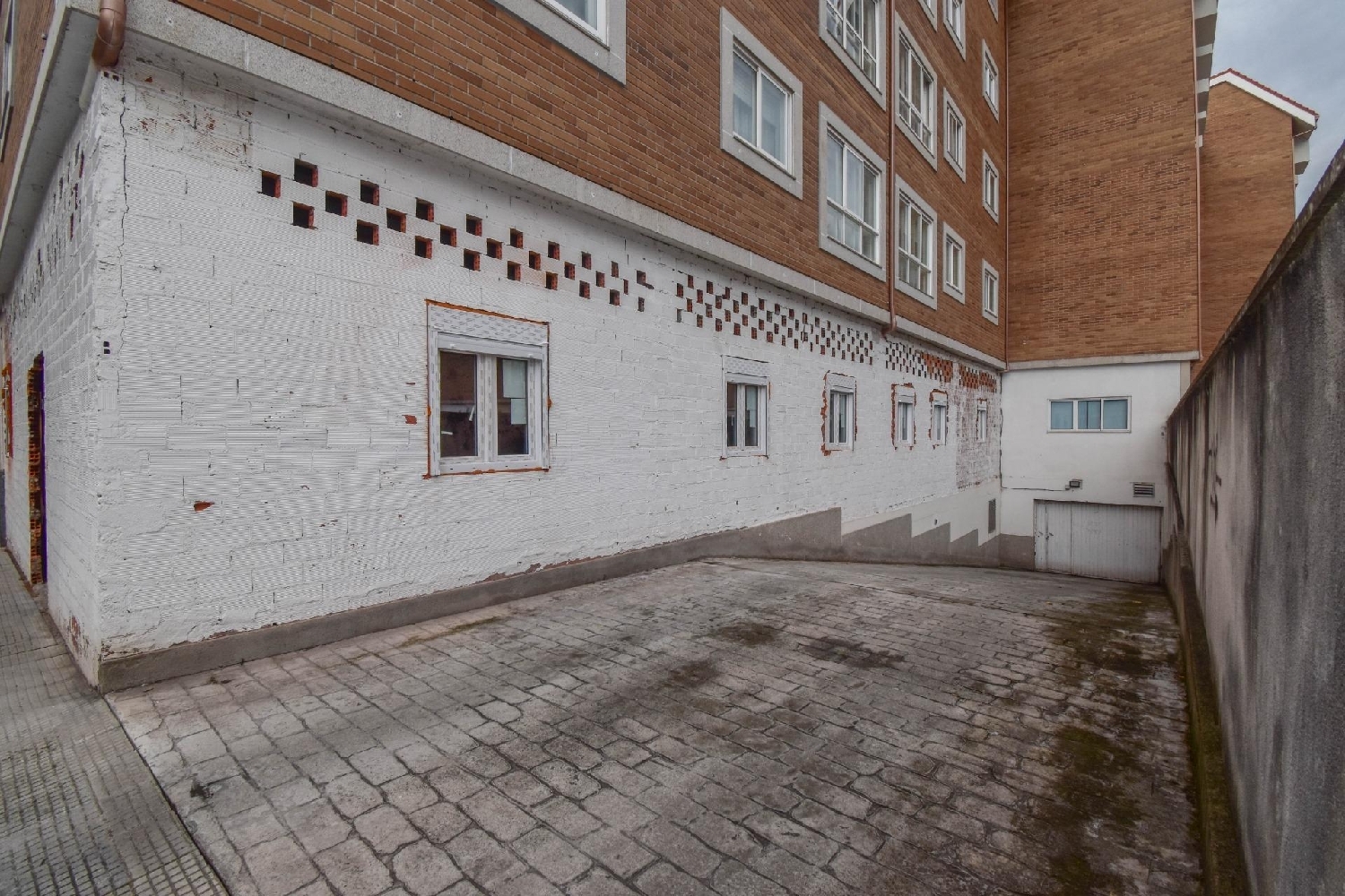  te koop bedrijfsruimte Cambre Coruña 5