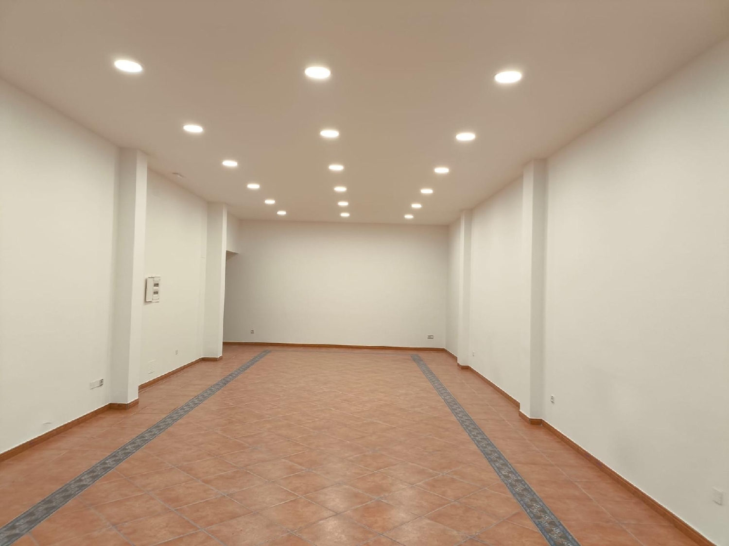  te koop bedrijfsruimte Carballo Bergantiños 4