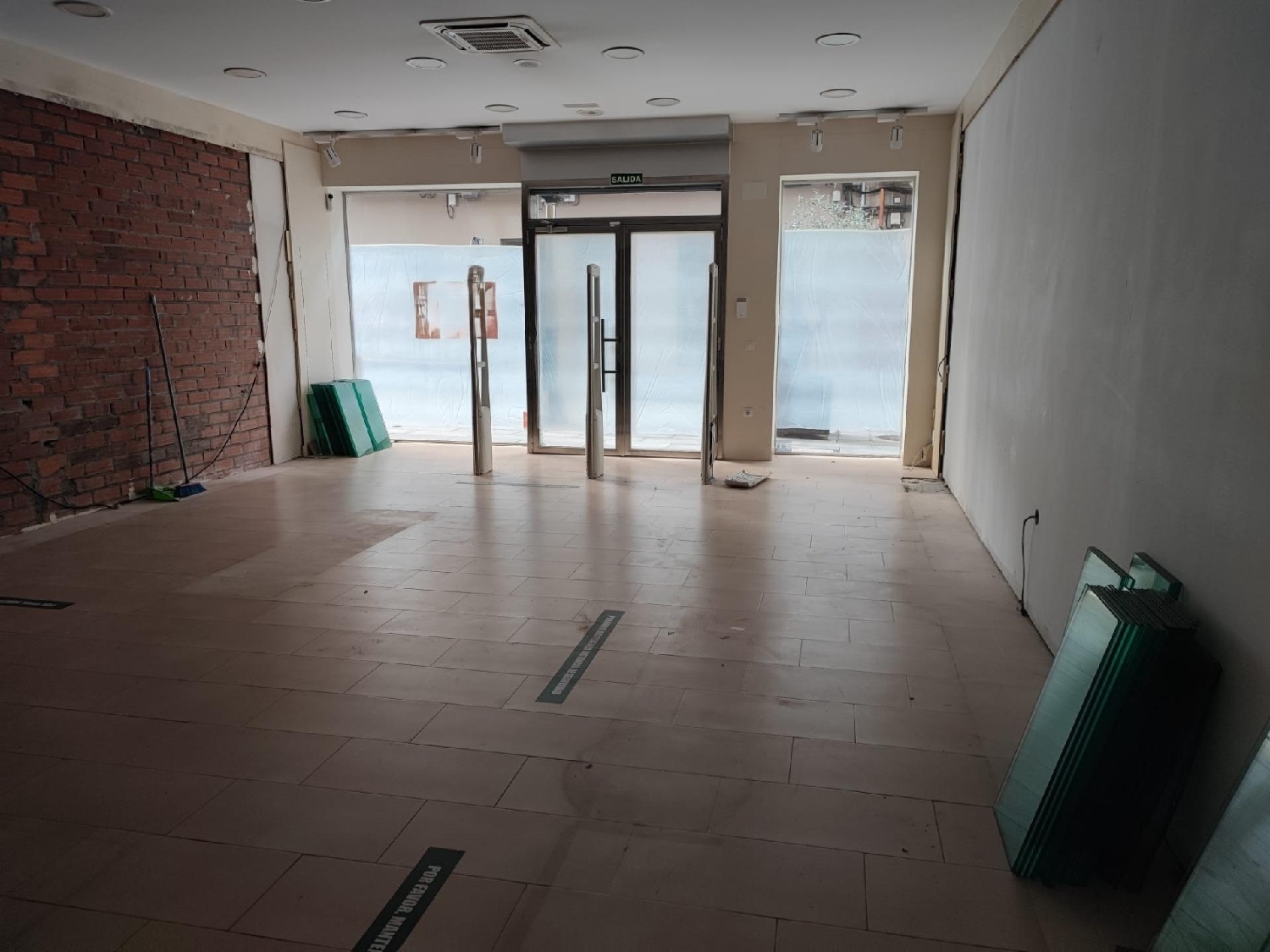  te koop bedrijfsruimte Carballo Bergantiños 6