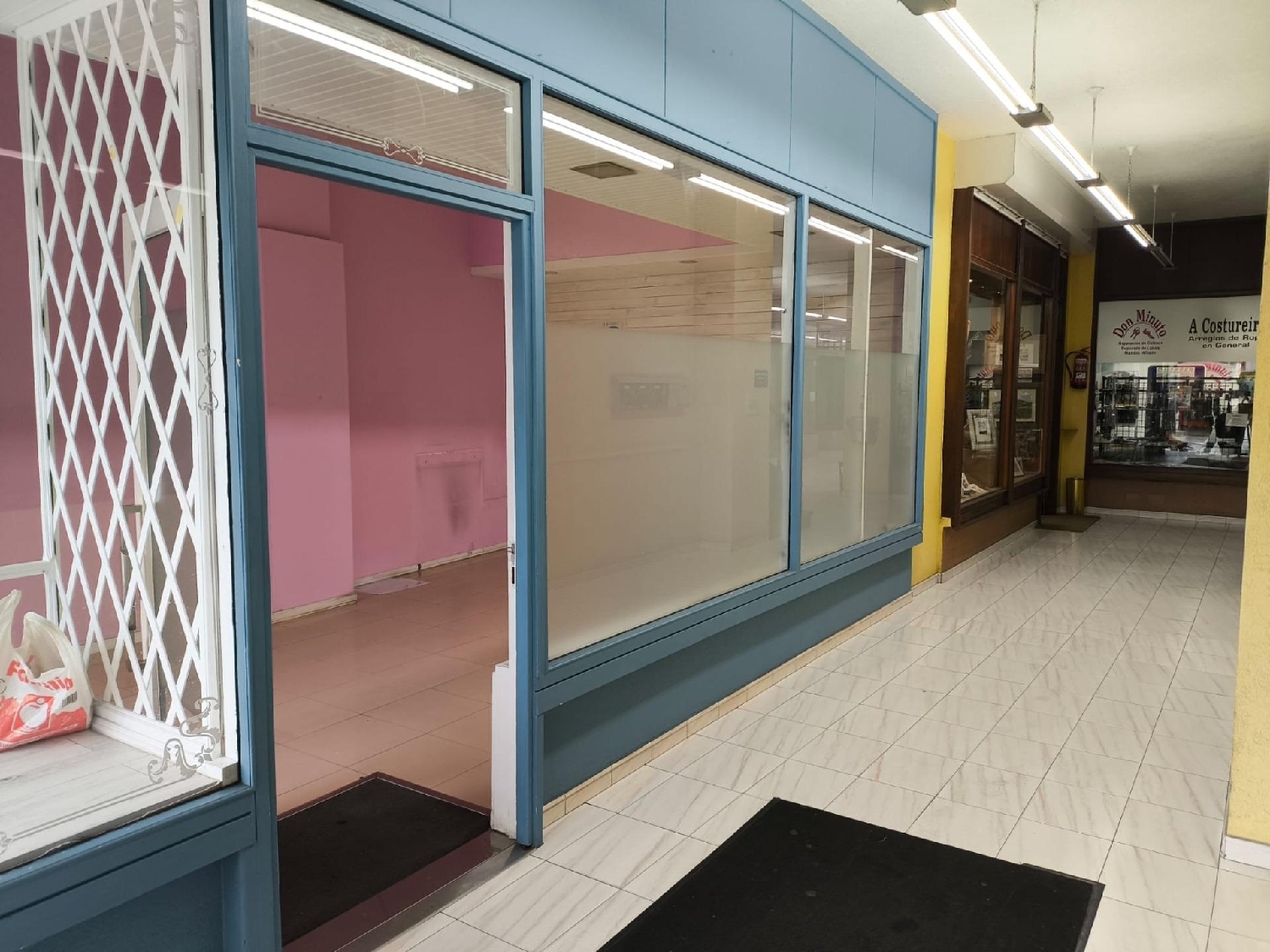  te koop bedrijfsruimte Carballo Bergantiños 4