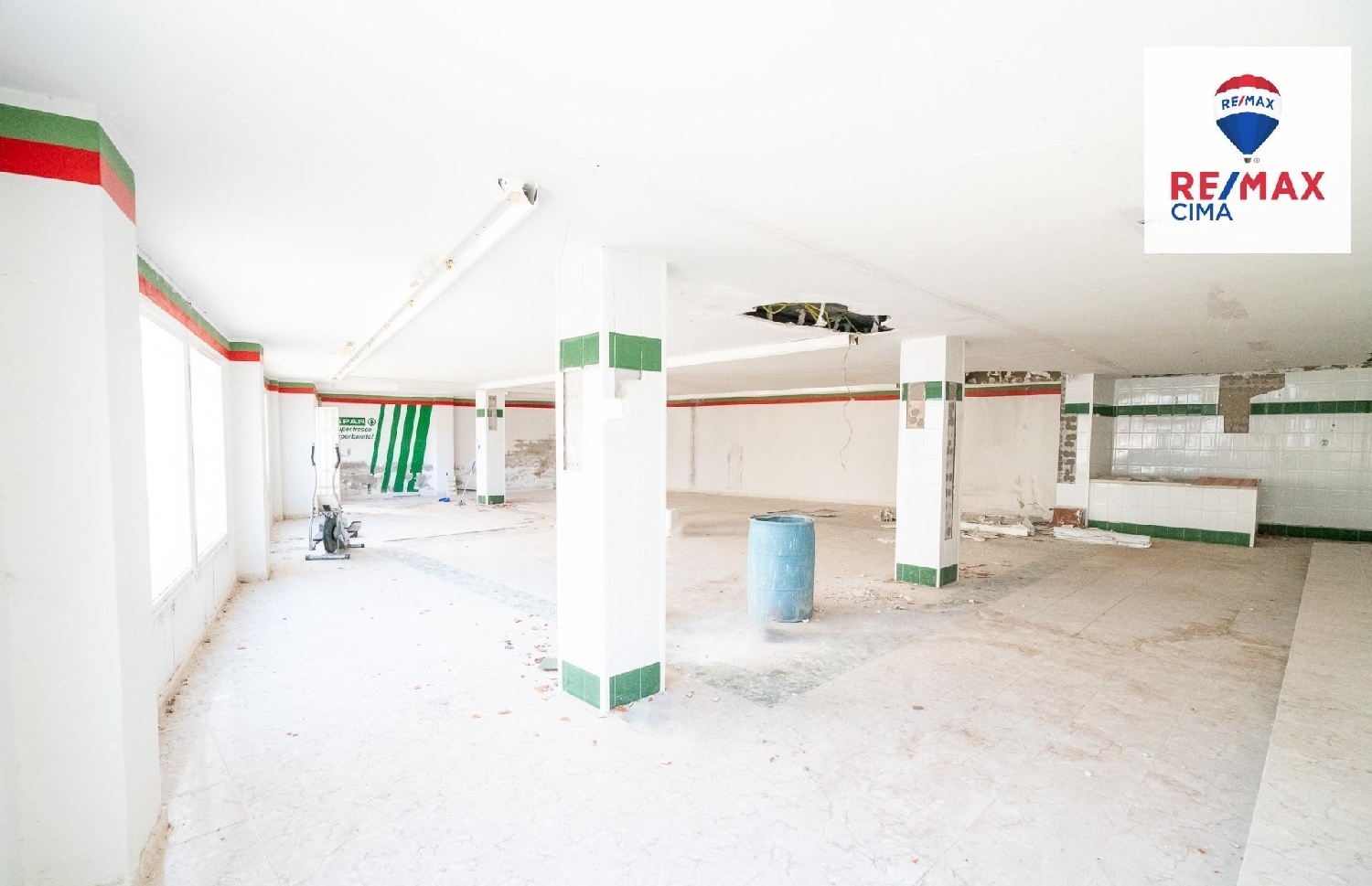  till salu lokal Freila Baza 7