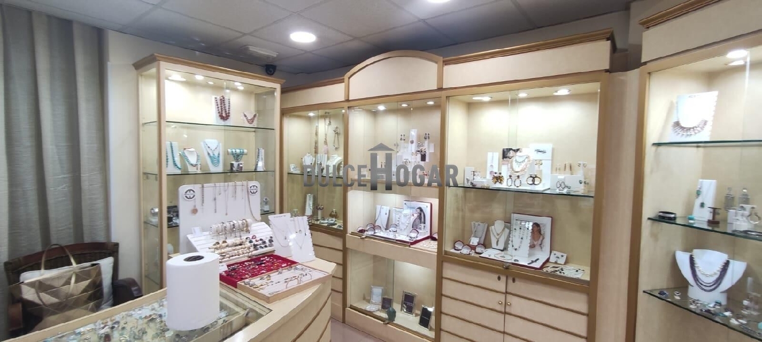 en venta local La Cala Del Moral Axarquía 2