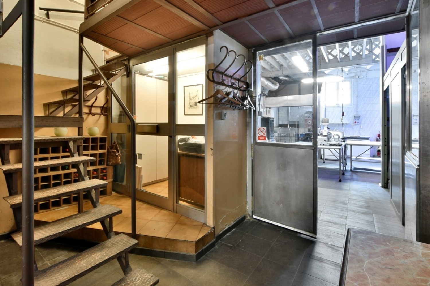  te koop bedrijfsruimte L'hospitalet De Llobregat Centre Barcelonès 6