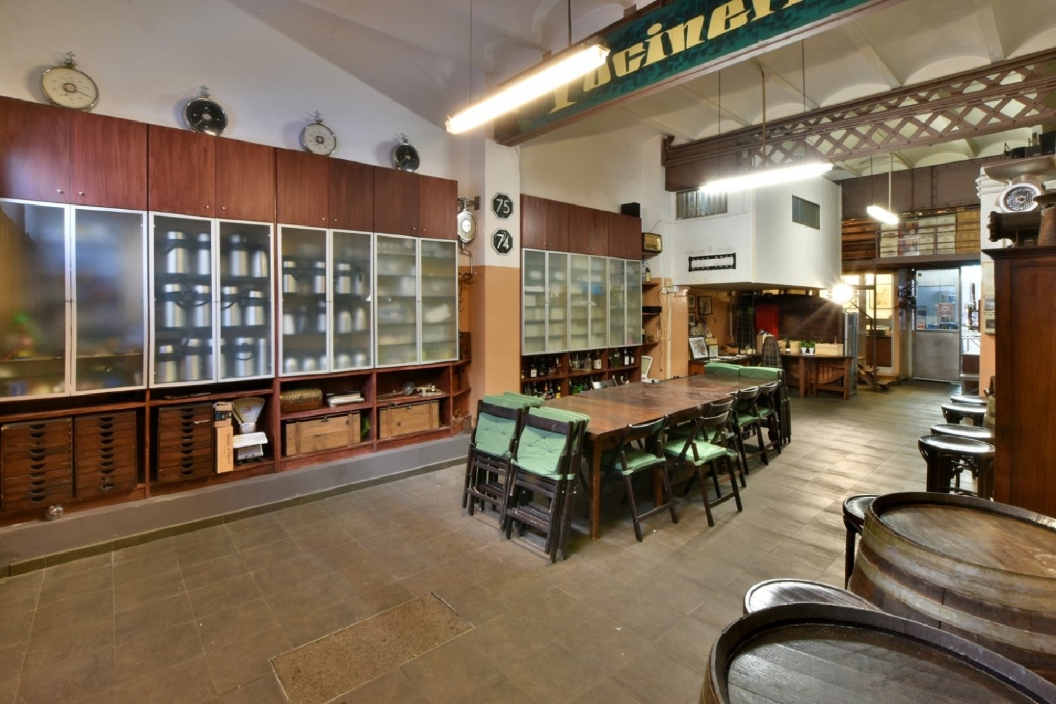  te koop bedrijfsruimte L'hospitalet De Llobregat Centre Barcelonès 2