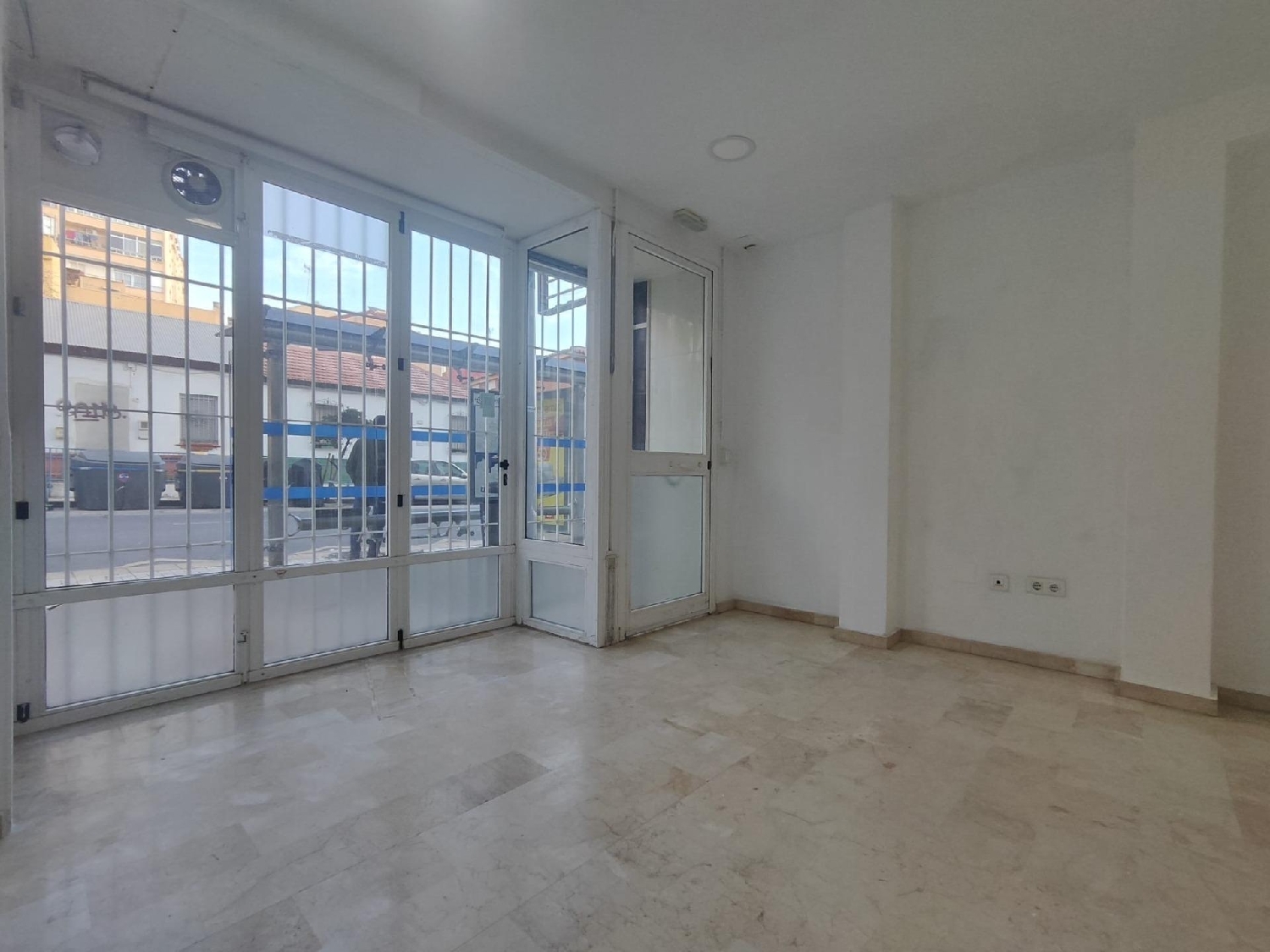  te koop bedrijfsruimte Málaga Del Fresno Campiña 2