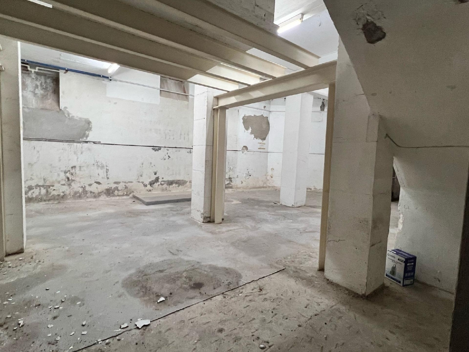 à vendre local commercial Manresa Bages 2