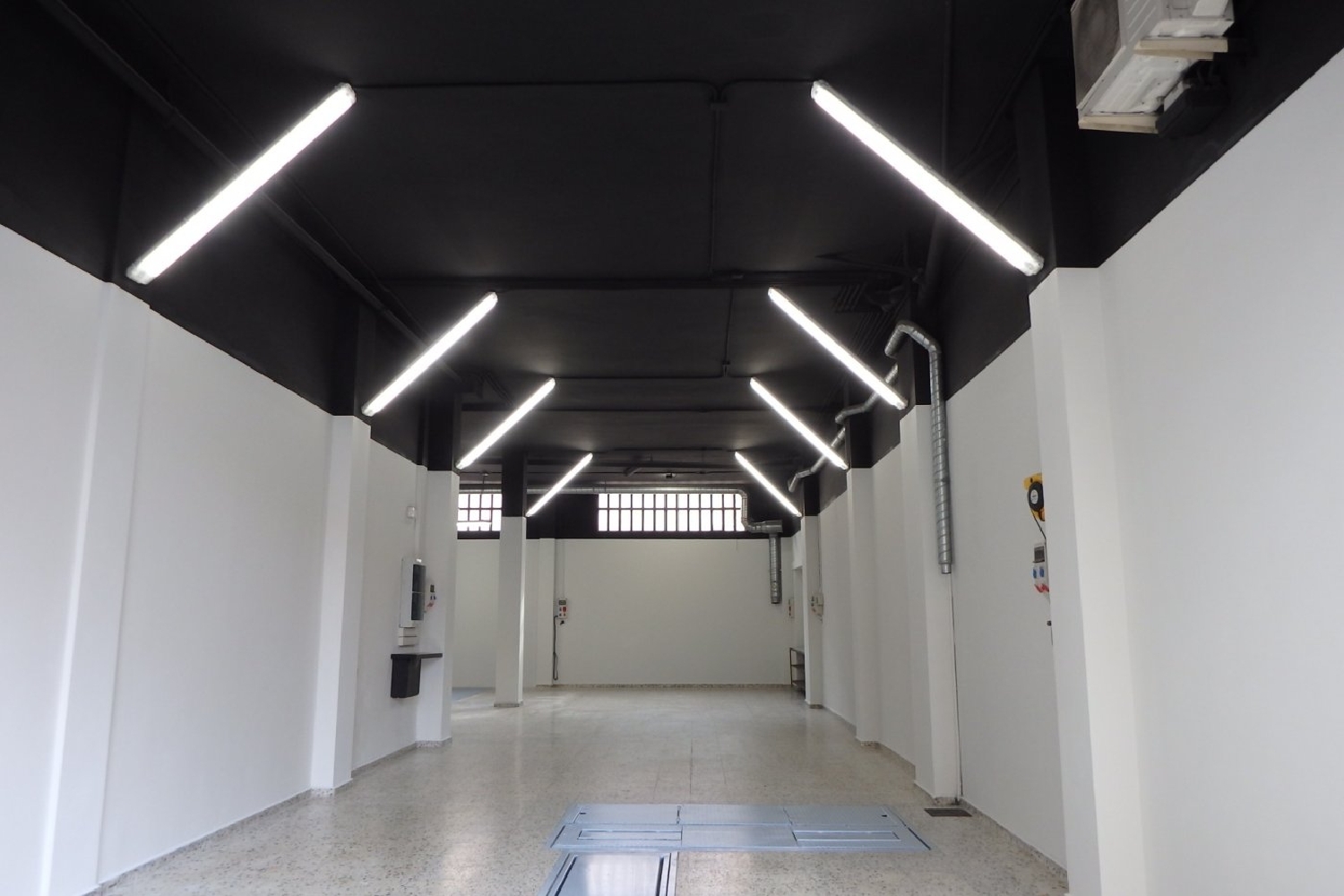 te koop bedrijfsruimte Manresa Bages 4