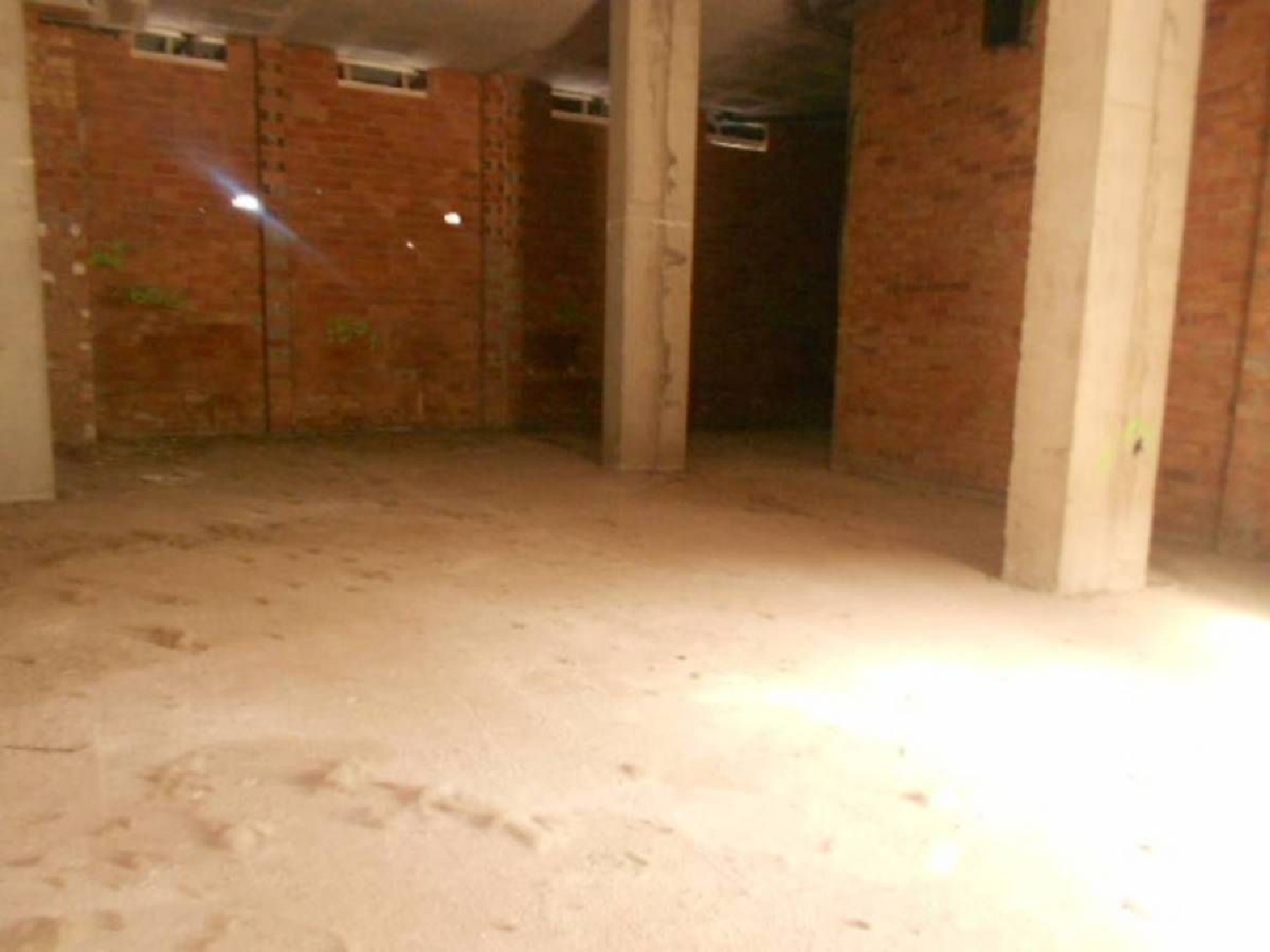  à vendre local commercial Manresa Bages 1