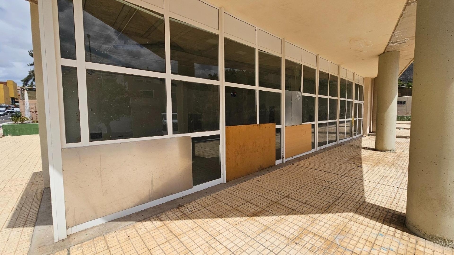  en venta local Maroñas Noya 6