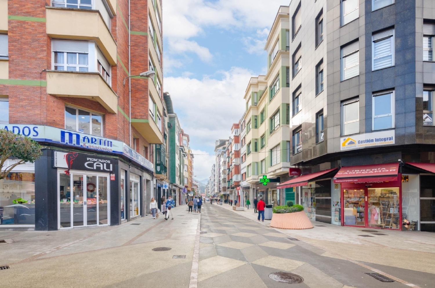  for sale commercial premise Mieres Caudal 3