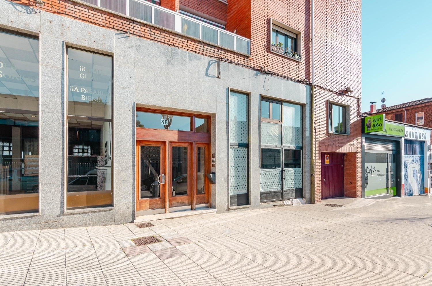  for sale commercial premise Oviedo Centro 33009 Oviedo 1